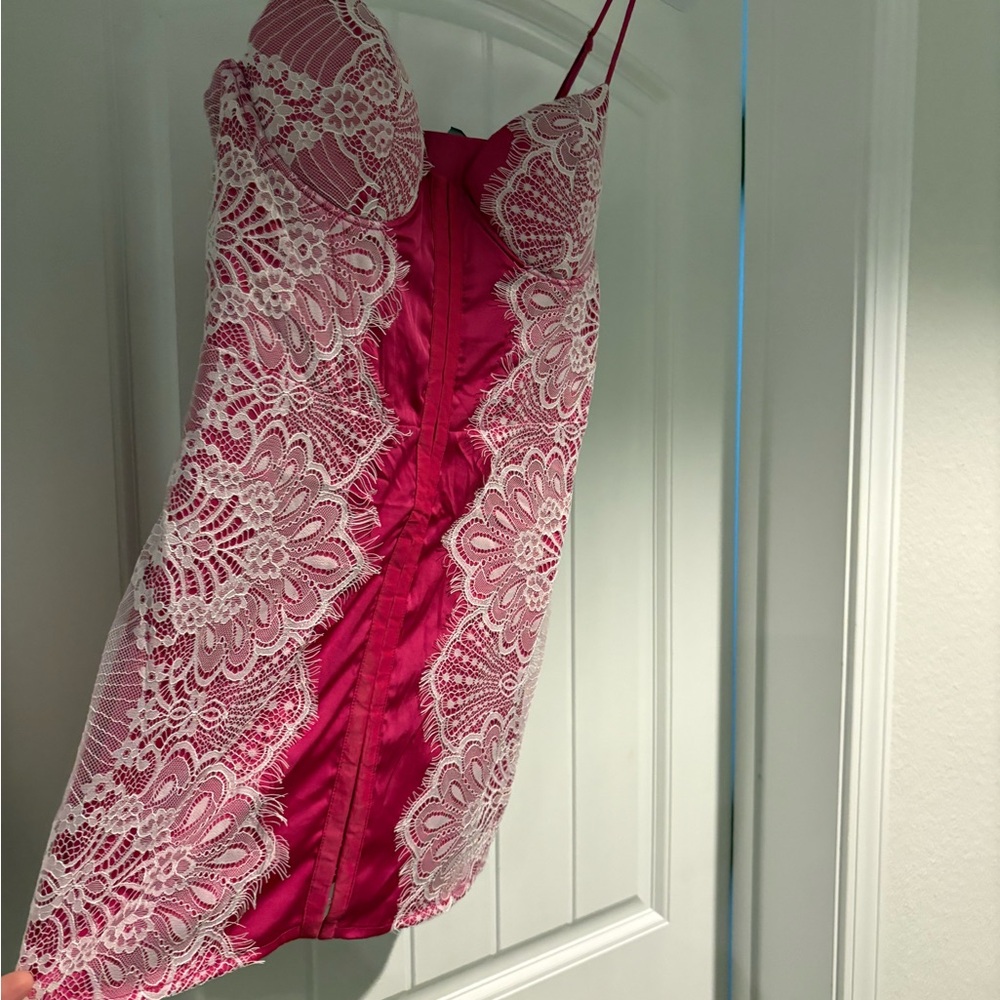PrettyLittleThing Fuchsia and White Lace Backless Dress